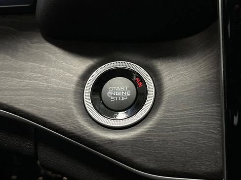 Used 2023 Jeep Grand Cherokee L Limited image 22