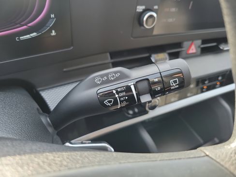 Certified 2024 Kia Sportage LX AWD/4WD image 30