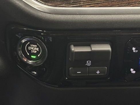 New 2026 GMC Sierra 1500 SLE w/ Preferred Package AWD/4WD image 28