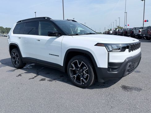 New 2026 Jeep Cherokee Overland w/ Trailer Tow Group AWD/4WD image 2