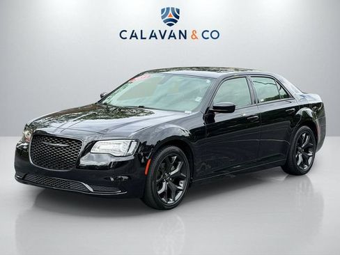 Used 2023 Chrysler 300 Touring w/ Sport Appearance Package RWD image 3