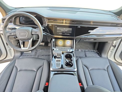 Certified 2025 Audi Q8 Premium Plus w/ Premium Plus Package image 9