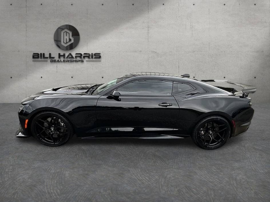 Used 2021 Chevrolet Camaro ZL1 RWD image 10
