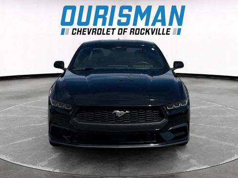 Used 2024 Ford Mustang Coupe RWD image 8
