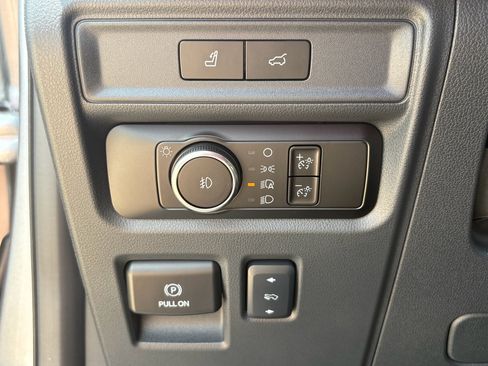 Used 2024 Ford Expedition Max Limited RWD image 13