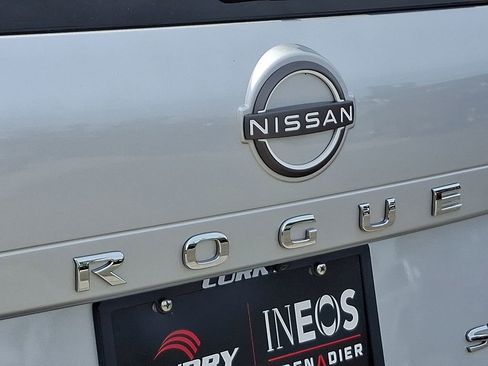 Used 2023 Nissan Rogue SV w/ SV Premium B Package AWD/4WD image 30