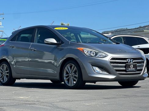 Used 2016 Hyundai Elantra GT w/ Option Group 03 FWD image 9