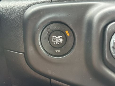 Used 2021 Jeep Wrangler Unlimited Sahara w/ Cold Weather Group AWD/4WD image 22