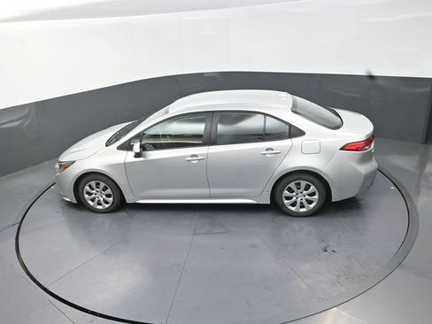 Used 2025 Toyota Corolla LE FWD image 26