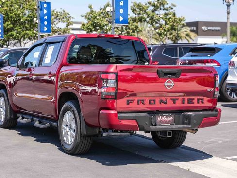Used 2023 Nissan Frontier SV w/ Technology Package RWD image 8