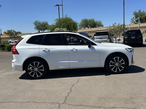Used 2023 Volvo XC60 B5 Plus w/ Protection Package AWD/4WD image 6