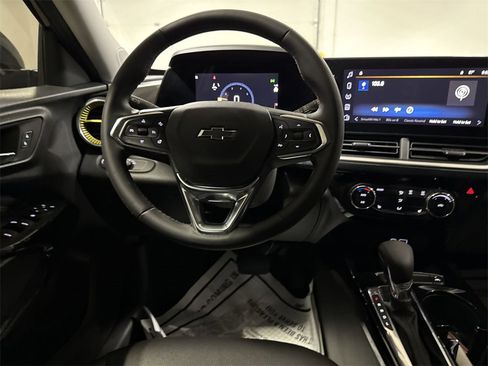 Used 2024 Chevrolet Trax ACTIV w/ Driver Confidence Package image 19