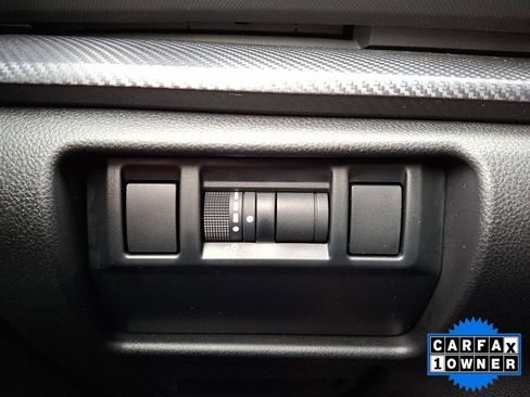 Certified 2025 Subaru Crosstrek 2.5i Limited image 21