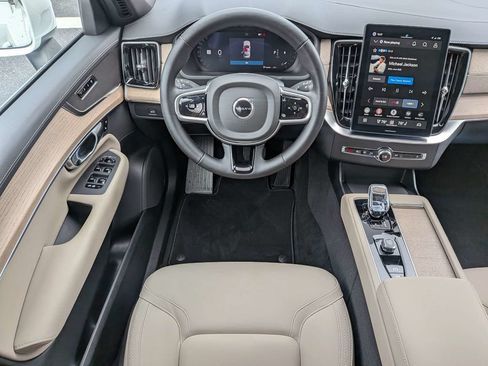 Certified 2026 Volvo XC90 B5 Plus w/ Protection Package Premier AWD/4WD image 21