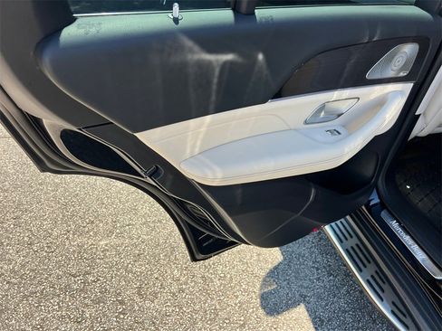 Used 2022 Mercedes-Benz GLE 450 4MATIC image 21