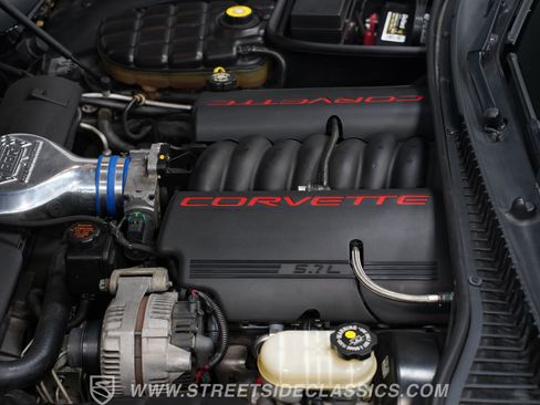 Used 2001 Chevrolet Corvette Coupe w/ Preferred Equipment Group2 RWD image 33