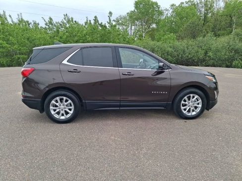 Used 2020 Chevrolet Equinox LT FWD image 9
