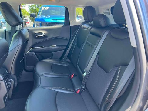 Used 2019 Jeep Compass Latitude w/ Cold Weather Group AWD/4WD image 28