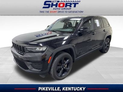 Used 2023 Jeep Grand Cherokee Altitude