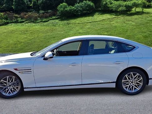Used 2025 Genesis G80 2.5T image 5
