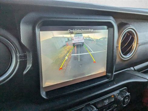 Used 2021 Jeep Wrangler Unlimited Sahara image 14