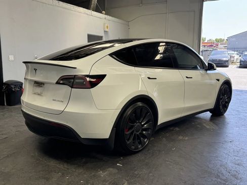 Used 2022 Tesla Model Y Performance AWD/4WD image 4