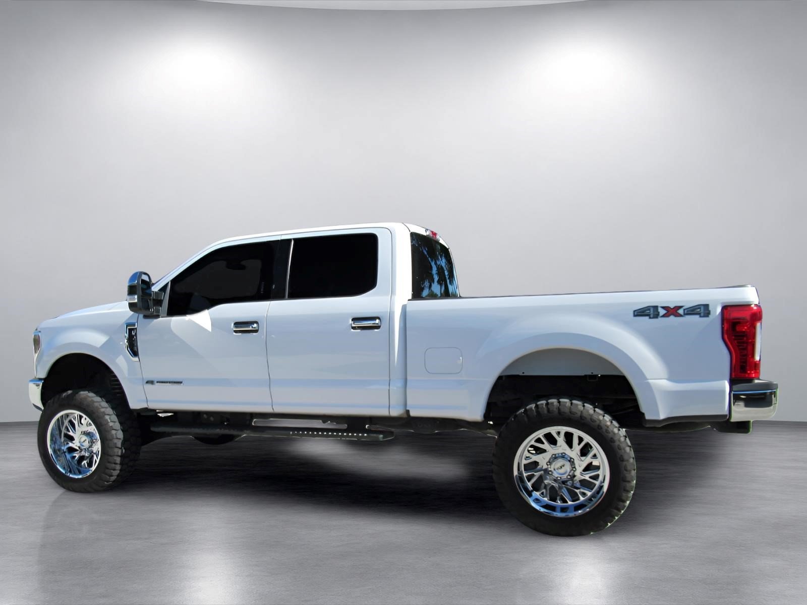 Used 2019 Ford F250 XLT AWD/4WD image 4