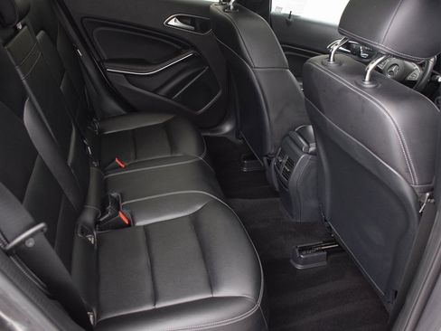 Used 2018 Mercedes-Benz GLA 250 4MATIC image 18