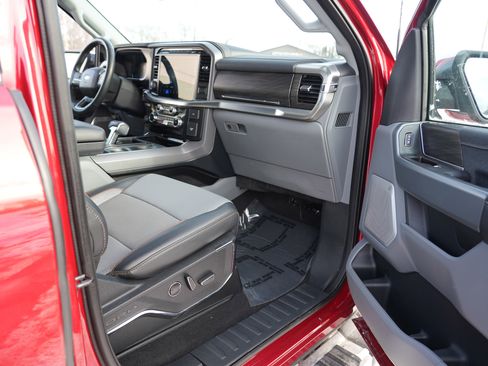 Used 2024 Ford F150 Lariat w/ Equipment Group 502A High image 32