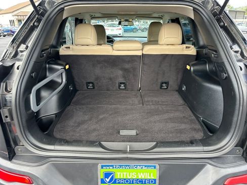 Used 2017 Jeep Cherokee Limited AWD/4WD image 22