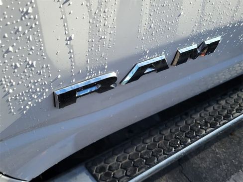 Used 2021 RAM 1500 Big Horn image 4