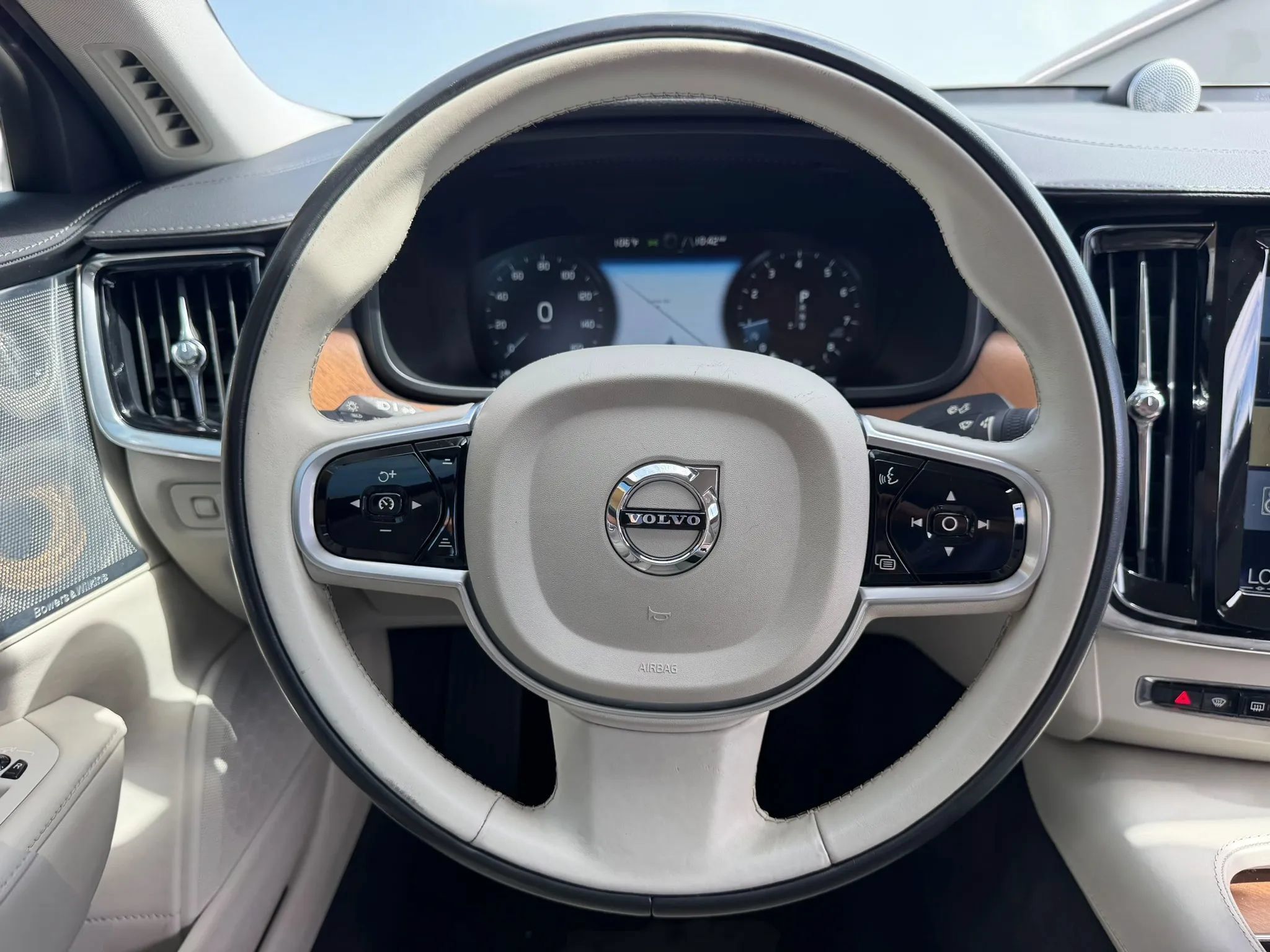 Used 2017 Volvo S90 T5 Inscription w/ Vision Package FWD image 11