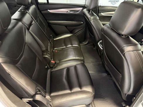 Used 2022 Cadillac XT6 Luxury image 26