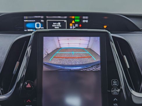 Used 2017 Toyota Prius Prime Premium image 35