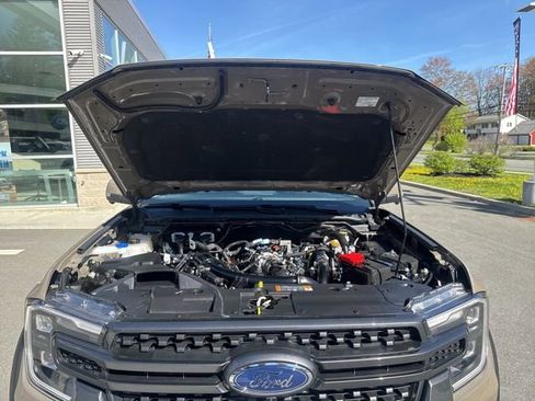 Used 2025 Ford Ranger Lariat w/ Advanced Towing Package AWD/4WD image 18
