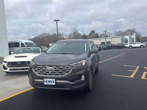 Used 2020 Ford Edge Titanium w/ Equipment Group 301A image 4
