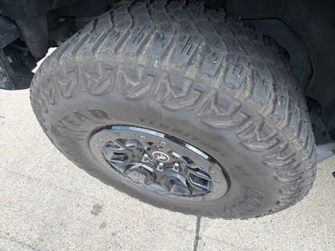 Used 2024 Ford Bronco Wildtrak AWD/4WD image 34
