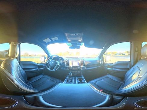 Used 2019 Ford F150 Platinum image 37