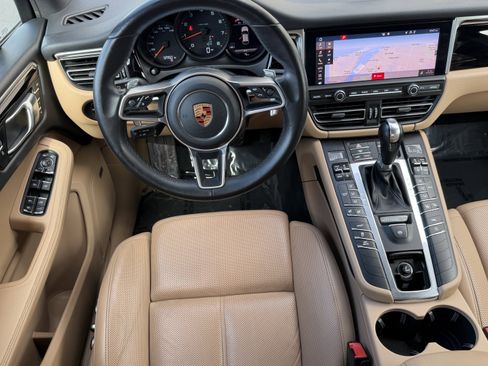 Certified 2019 Porsche Macan image 19