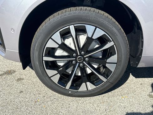 New 2026 Volvo XC60 B5 Plus w/ Climate Package image 10