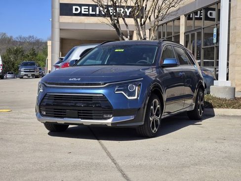 New 2025 Kia Niro EX Touring image 2