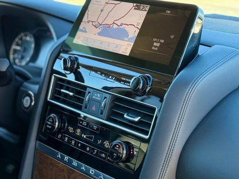 Used 2024 Nissan Armada SL w/ Captain's Chairs Package image 12