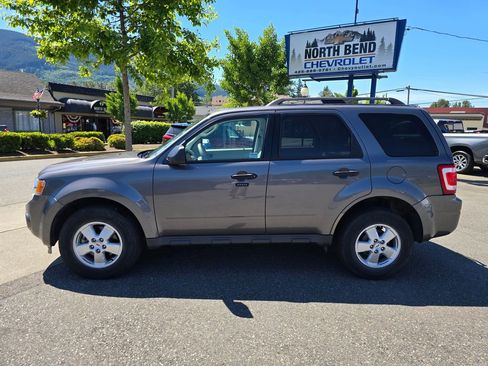 Used 2012 Ford Escape XLT w/ Cargo Pkg AWD/4WD image 8