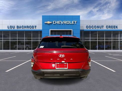 Used 2025 Hyundai Kona SEL FWD image 7
