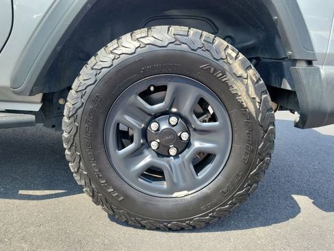 Used 2020 Jeep Wrangler Sport AWD/4WD image 7