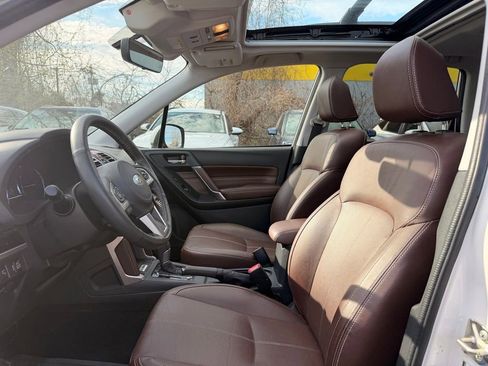 Used 2018 Subaru Forester 2.5i Touring AWD/4WD image 12