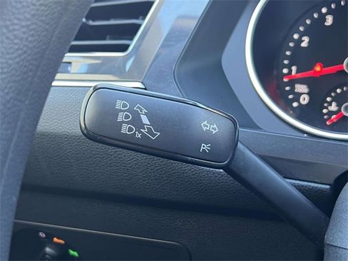 Used 2021 Volkswagen Tiguan S image 23