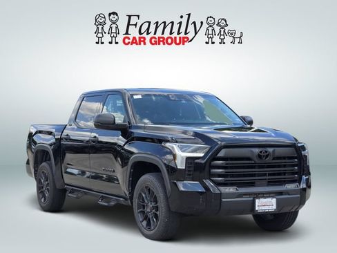 Used 2023 Toyota Tundra SR5 AWD/4WD image 2