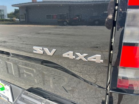 Used 2022 Nissan Frontier SV image 19