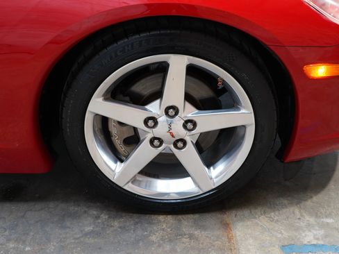 Used 2006 Chevrolet Corvette Convertible w/ Preferred Equipment Group image 62